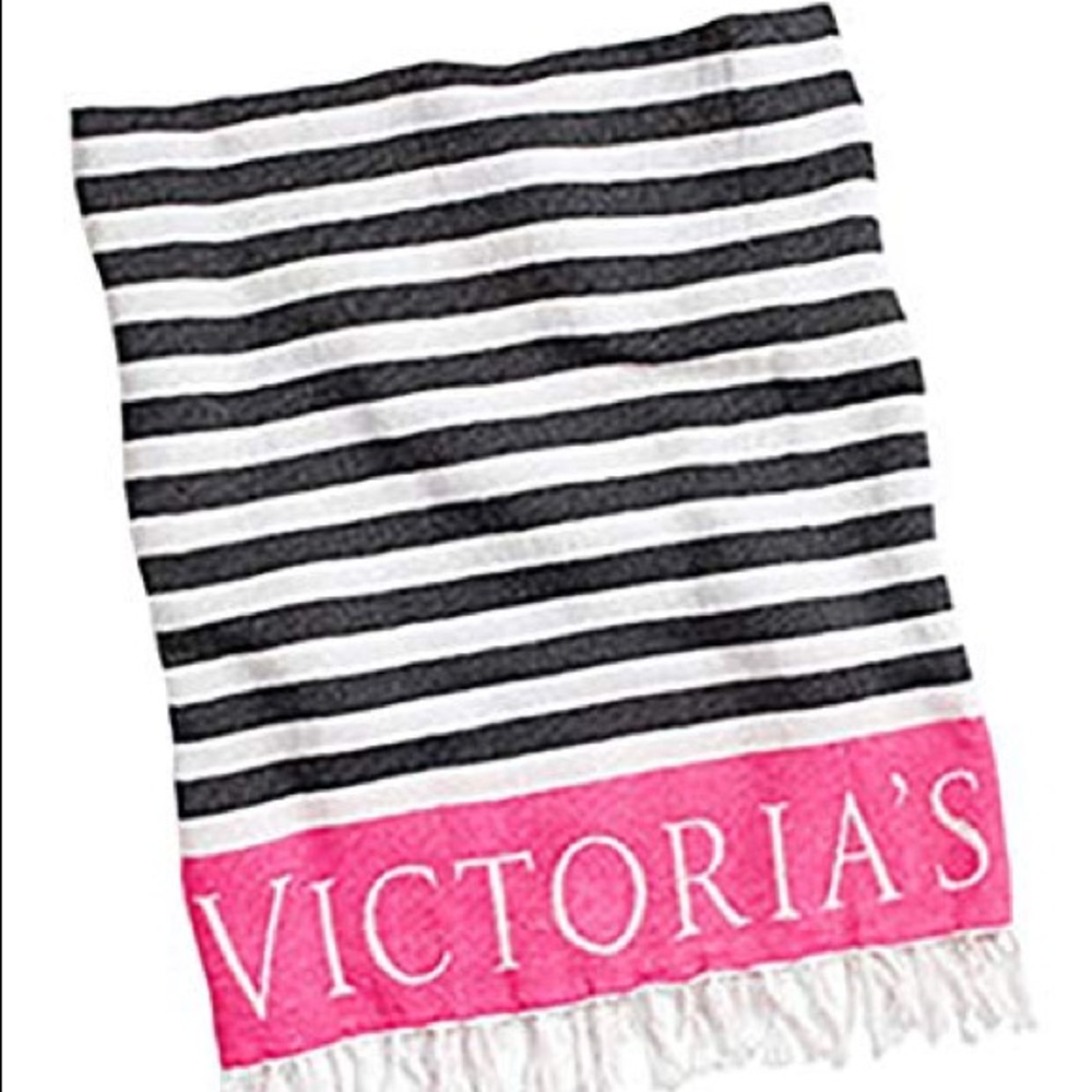 FREE Victoria’s Secret beach blanket